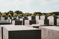 claudio-schwarz-unsplash