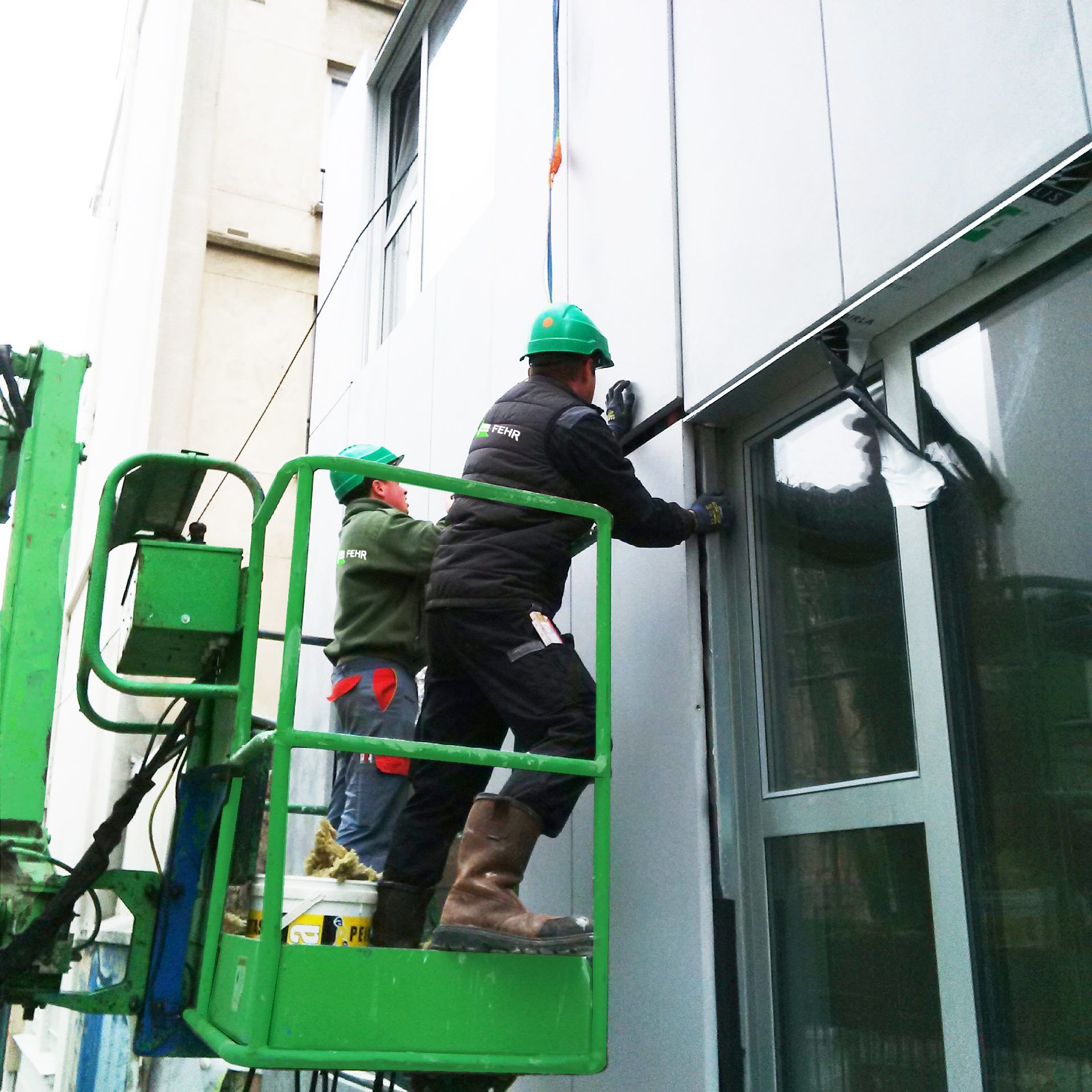 Interne Montageteam für Doppelwand und Fassadensystem - FEHR Gruppe